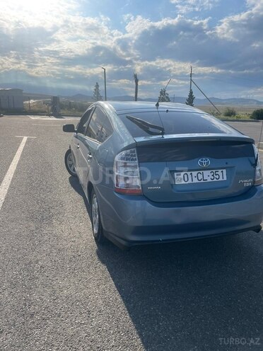 Toyota Prius-5