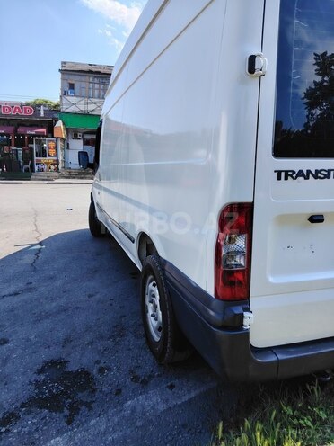 Ford Transit-5