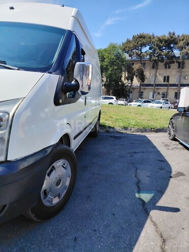 Ford Transit-7