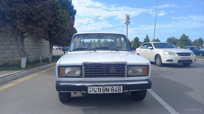 LADA (VAZ) 2107-1