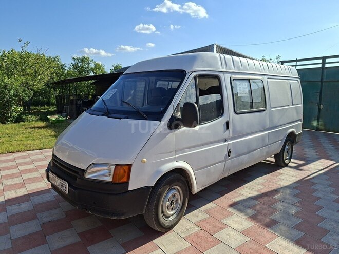 Ford Transit-5