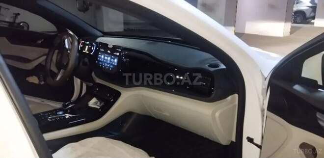 BYD Qin Plus-8