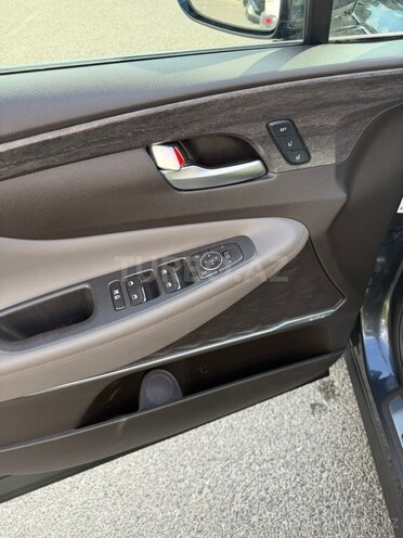 Hyundai Santa Fe-16