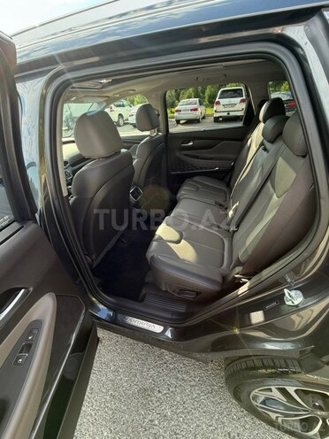 Hyundai Santa Fe-18