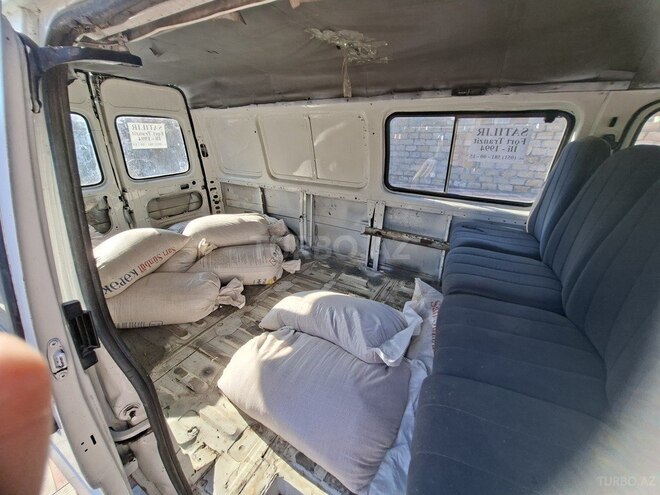 Ford Transit-8