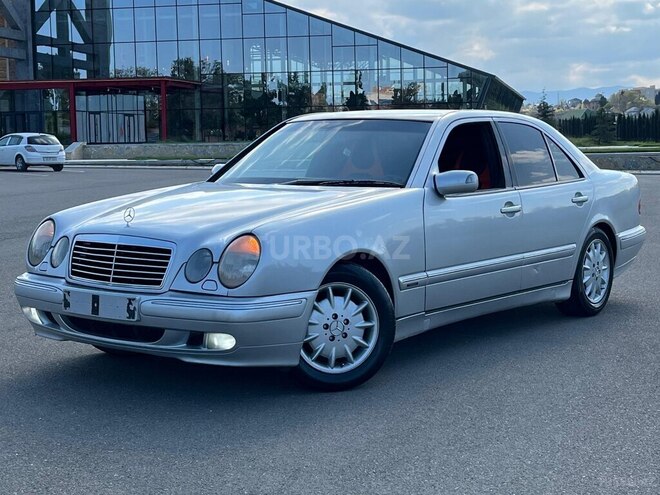 Mercedes E 230-5
