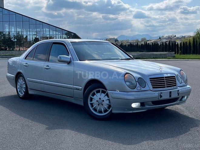 Mercedes E 230-7