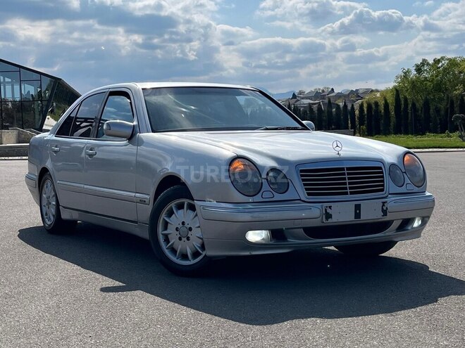 Mercedes E 230-13