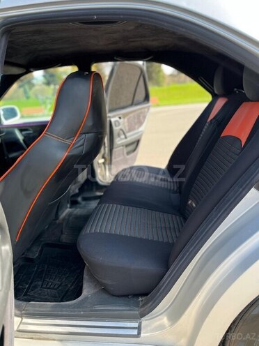 Mercedes E 230-19