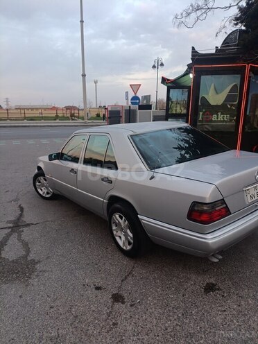 Mercedes 280 E-2
