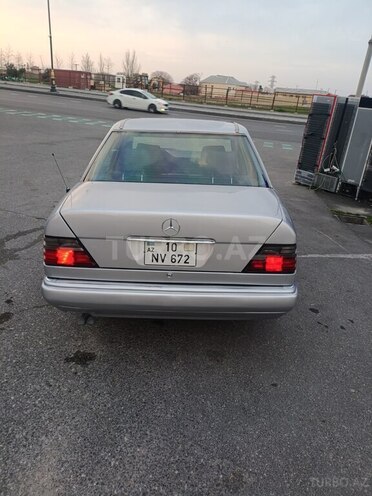 Mercedes 280 E-11