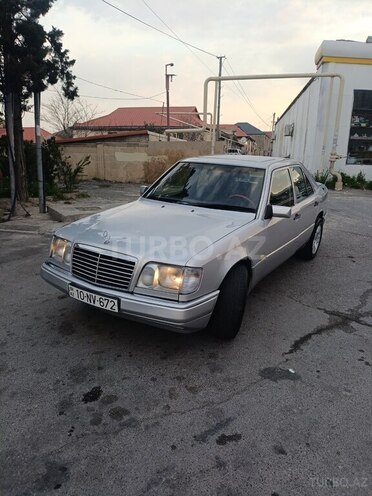 Mercedes 280 E-12