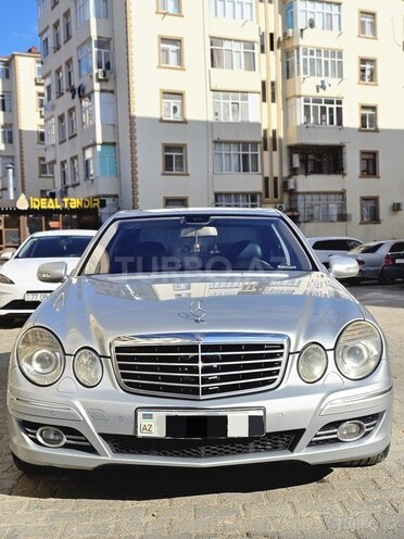 Mercedes E 320-1
