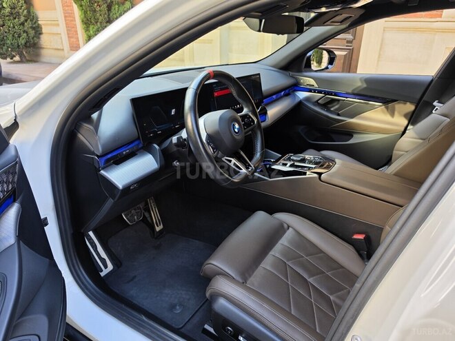 BMW i5-10