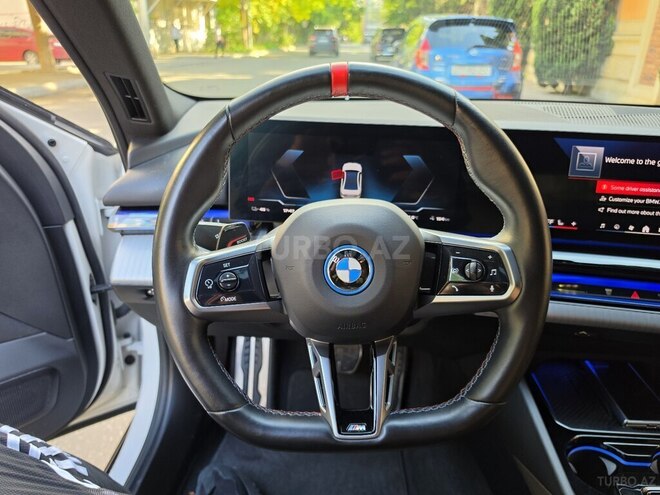BMW i5-18