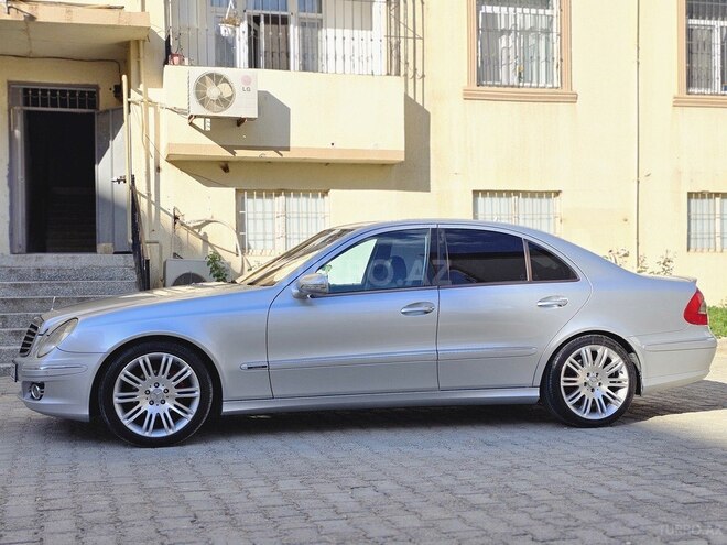 Mercedes E 320-8