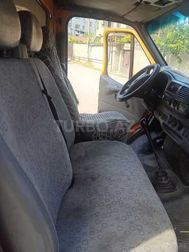 Ford Transit-5