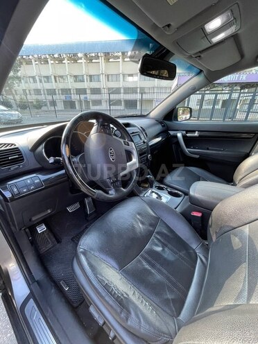 Kia Sorento-9