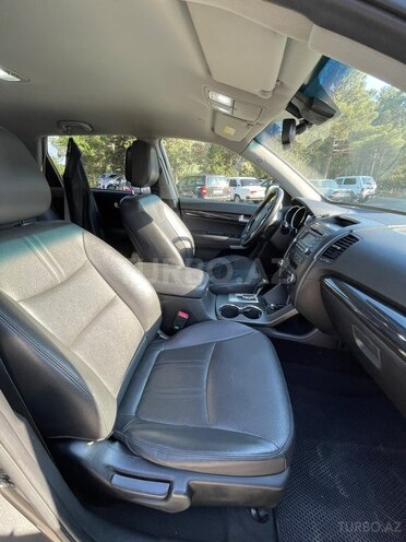 Kia Sorento-10