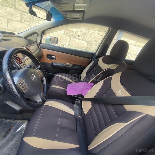 Nissan Tiida-8