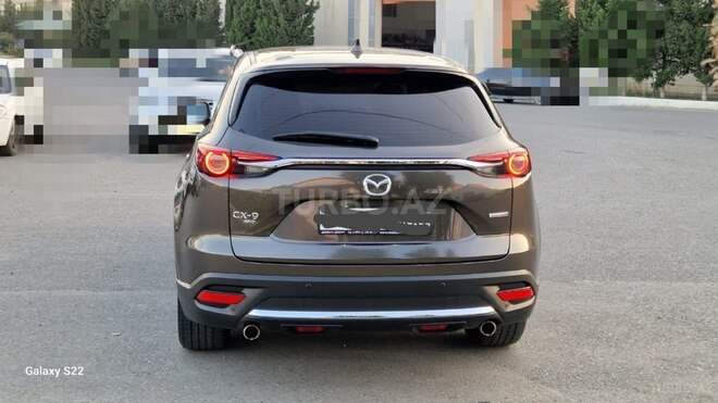 Mazda CX-9-11