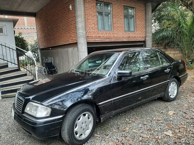 Mercedes C 220-2