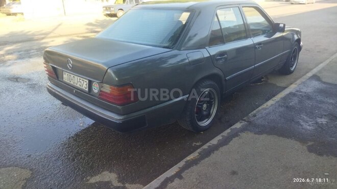 Mercedes 260 E-5