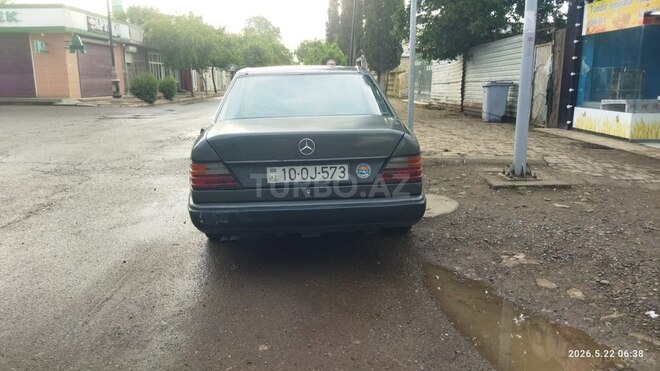 Mercedes 260 E-7