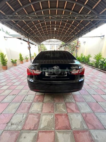 Hyundai Sonata-2