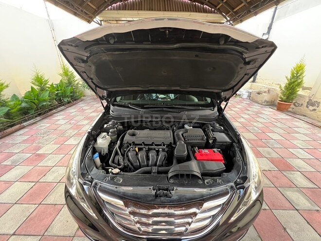 Hyundai Sonata-17