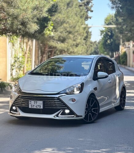 Toyota Aqua-2