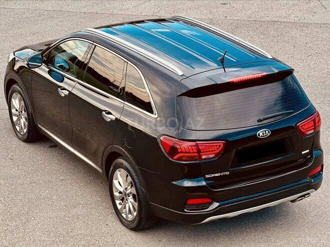 Kia Sorento-12