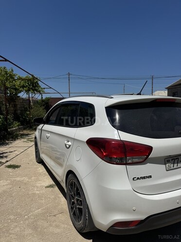 Kia Carens-6