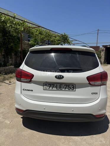 Kia Carens-7
