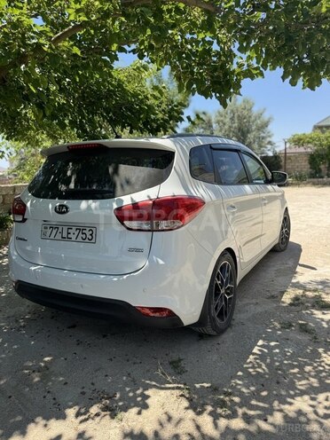 Kia Carens-4