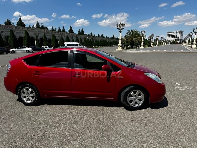 Toyota Prius-5
