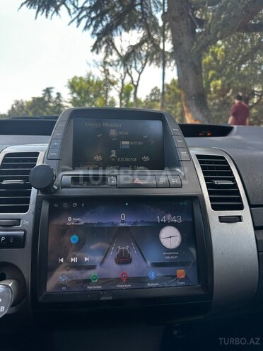 Toyota Prius-10