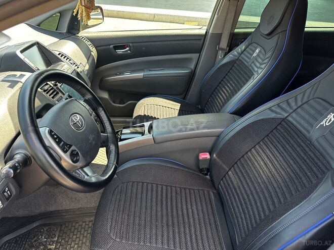 Toyota Prius-6