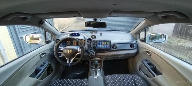 Honda Insight-4