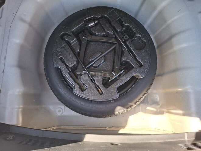 Hyundai Elantra-8