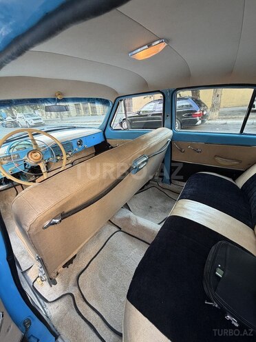 GAZ 21 "Volga"-8