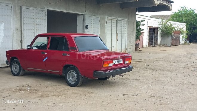 LADA (VAZ) 2107-15