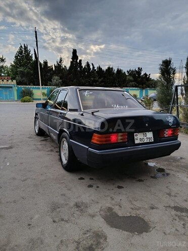 Mercedes 190-5