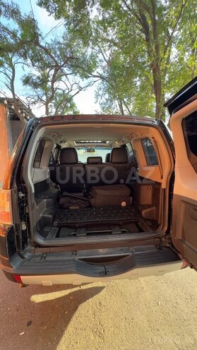 Mitsubishi Pajero-9
