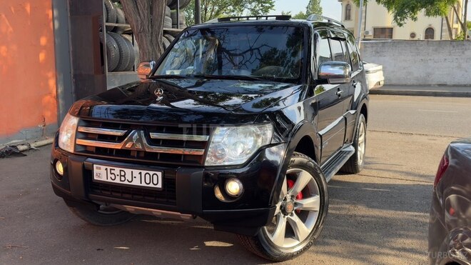 Mitsubishi Pajero-2