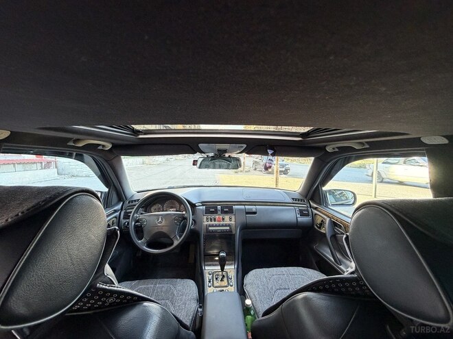 Mercedes E 280-6