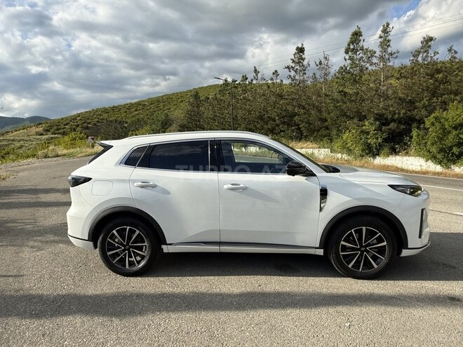 Changan Qiyuan Q05-4