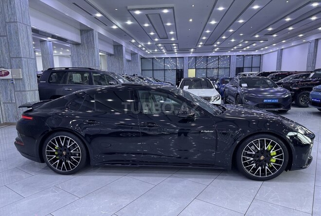 Porsche Panamera 4 E-Hybrid-4