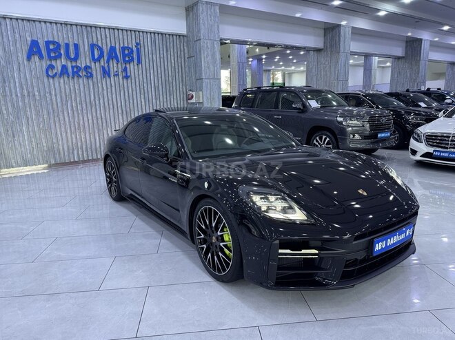 Porsche Panamera 4 E-Hybrid-3