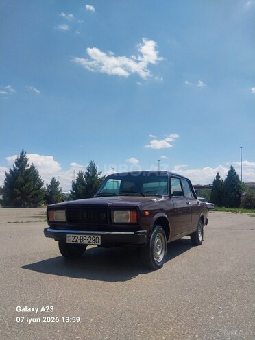 LADA (VAZ) 2107-1